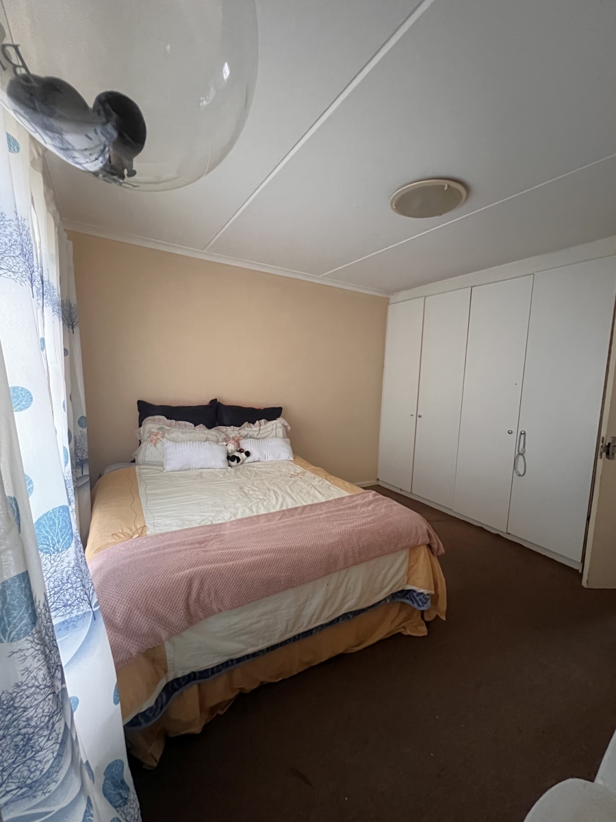 2 Bedroom Property for Sale in Guldenland Western Cape